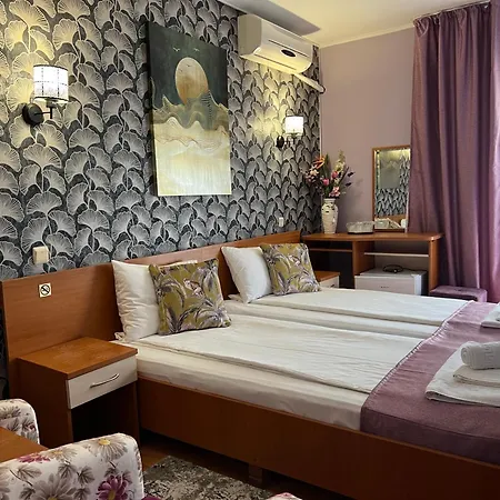 Hotel Violeta Jupiter